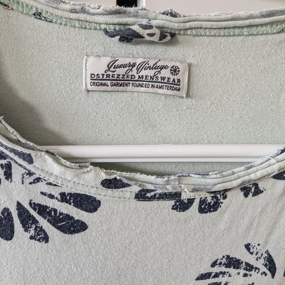 Dstrezzed Menswear Patterned Pale Green T-shirt Size Small - Picture 2 of 3
